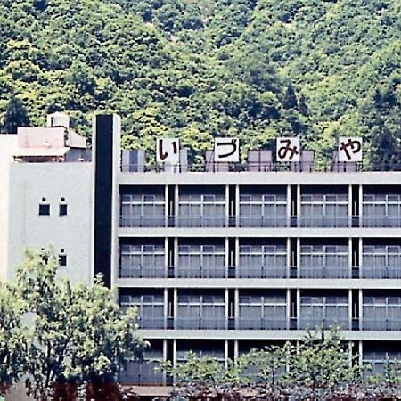 Izumiya Ryokan Uonuma Buitenkant foto
